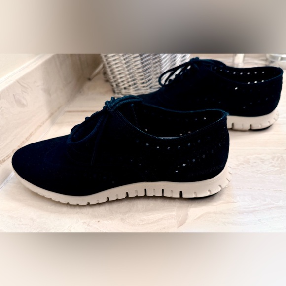 Cole Haan Black Suede Sneakers Women’s 7 B - Picture 3 of 7